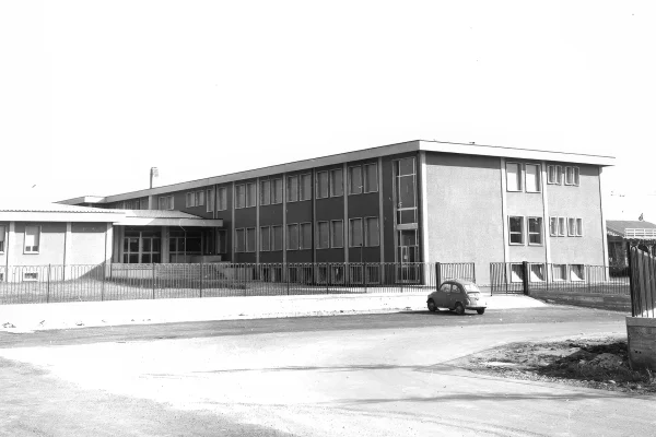 Scuola Media e Palestra, Bellusco (MB), anno 1977
